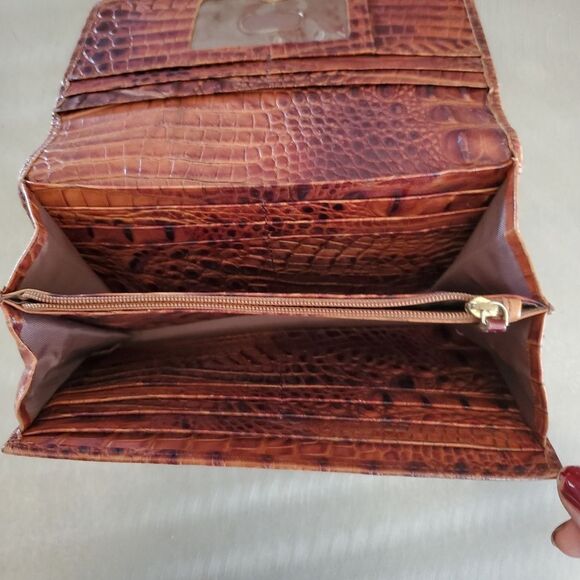 Brahmin Pecan Brown Leather Alligator Croc Embossed Bifold Wallet Zip Pockets - Picture 4 of 13